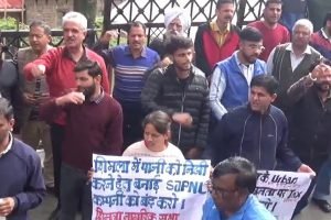 शिमला शहर में पानी- कूड़ा- संपत्ति कर में वृद्धि के ख़िलाफ़ नागरिक सभा का प्रदर्शन