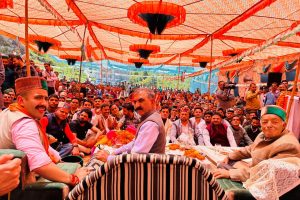 जय राम ठाकुर ने विधानसभा में दी भगवान को चुनौती : सीएम