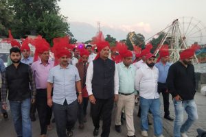 Kangra News: शोभा यात्रा के साथ हुई शाहपुर दशहरा उत्सव की शुरूआत